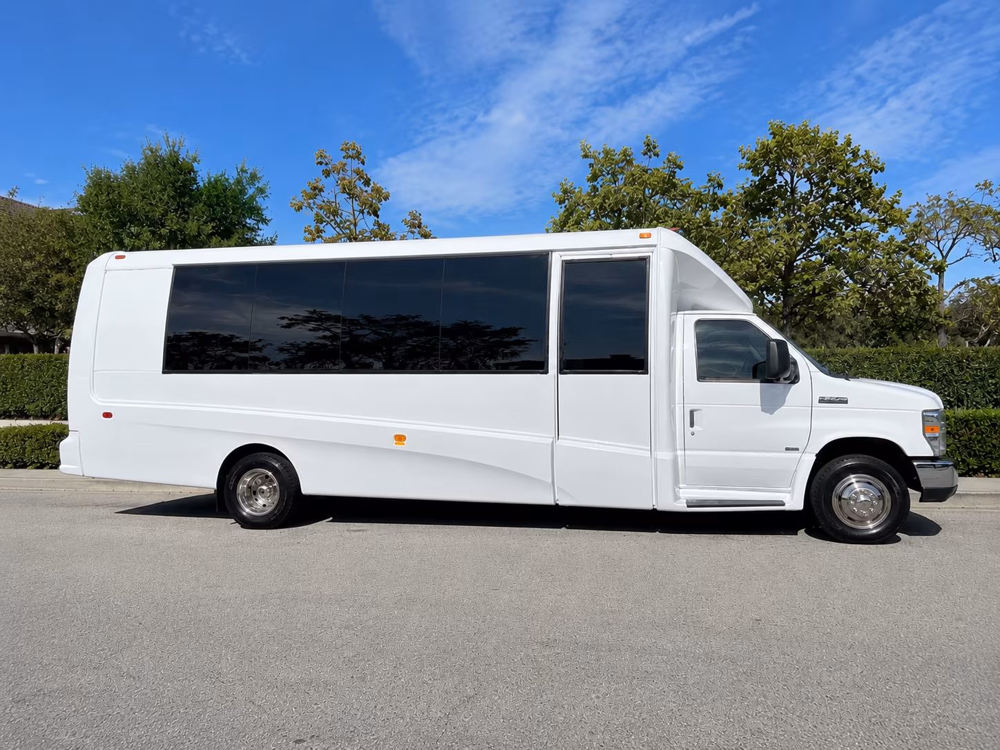 find and book transportation for your next corporate event 1