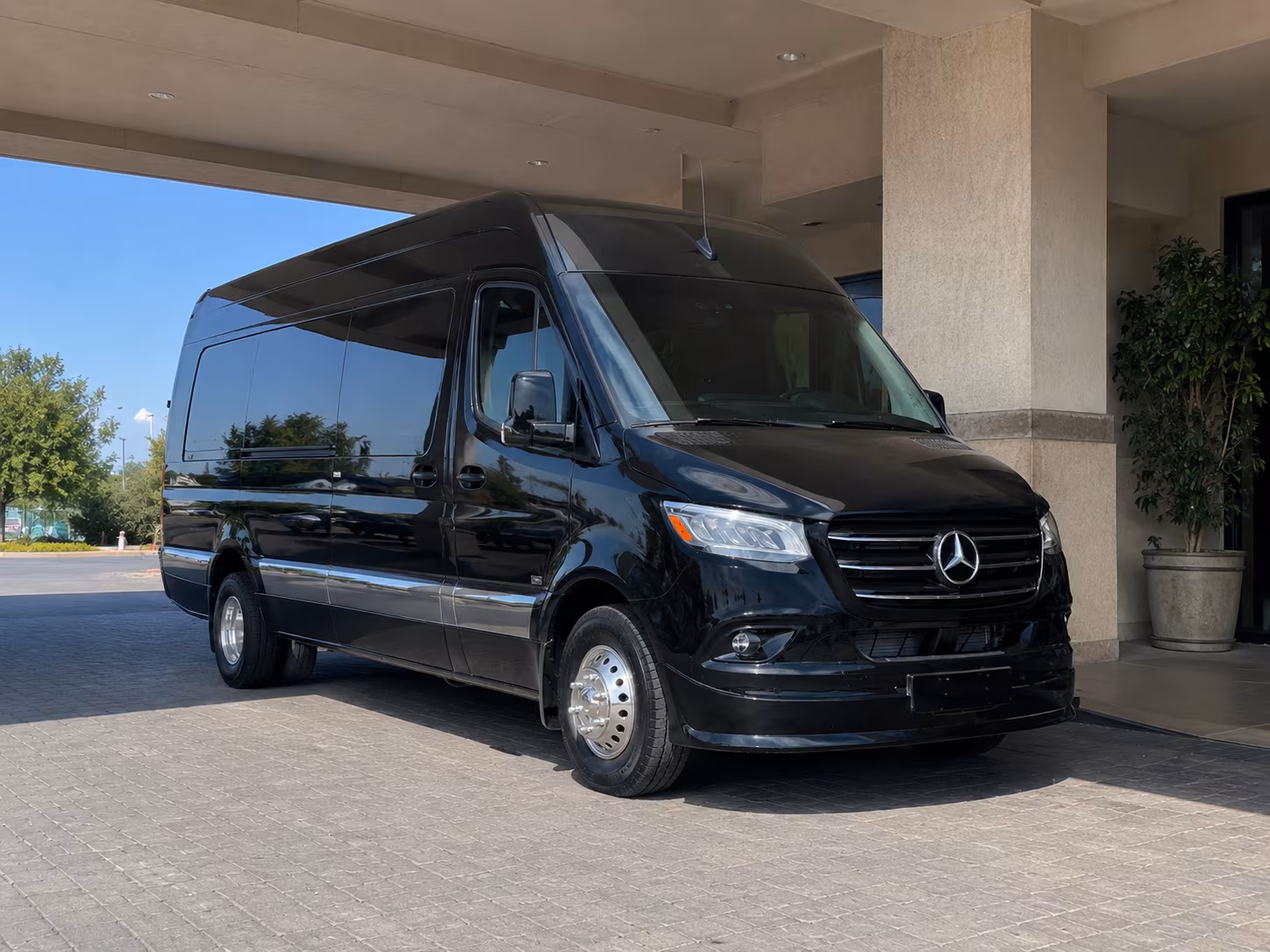 find and book transportation for your next corporate event 5