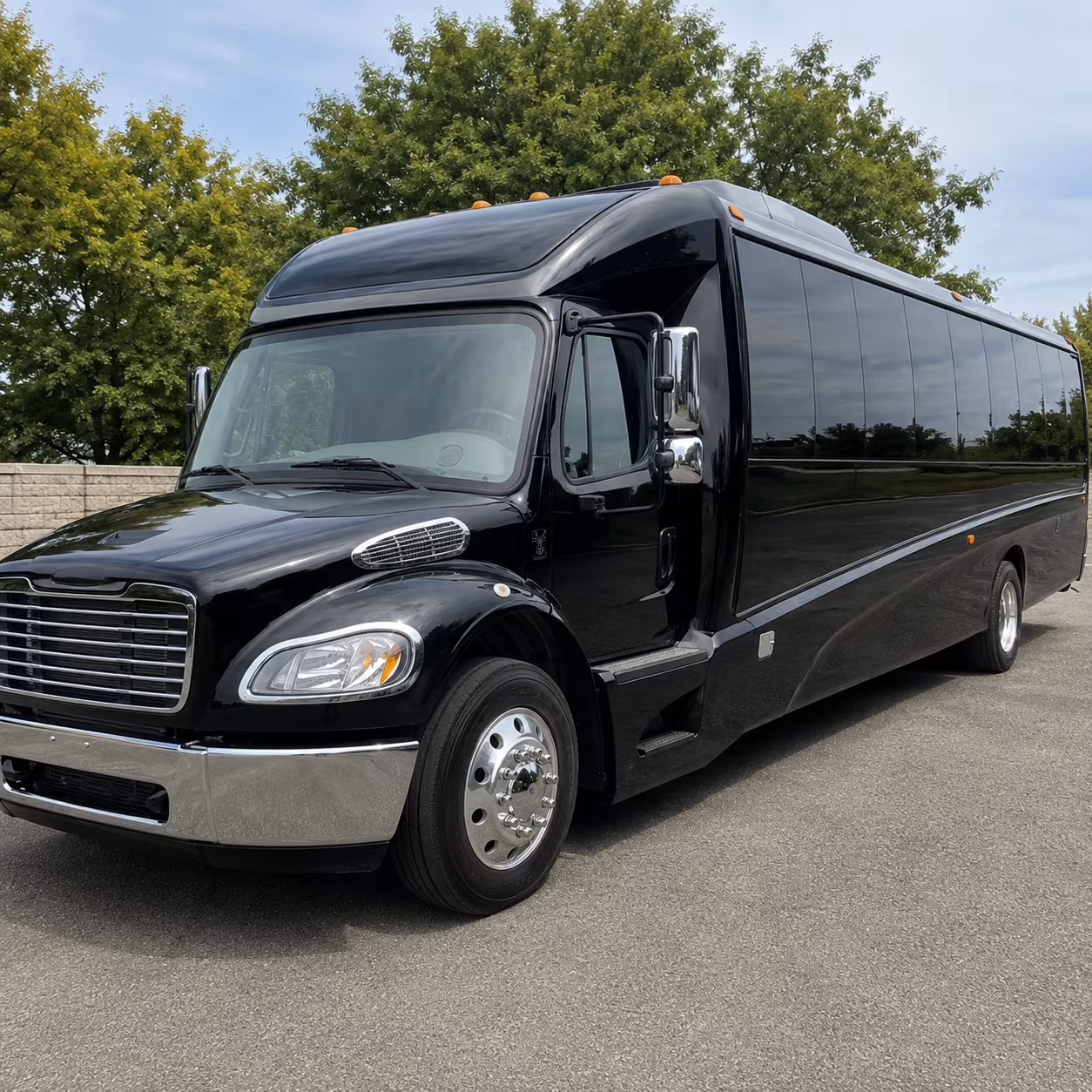 plantation 28 passenger minibus