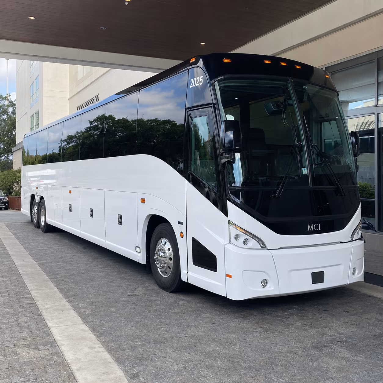 plantation 54 passenger charter bus