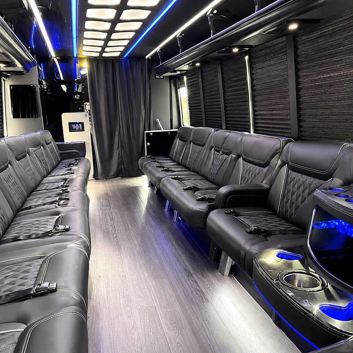 plantation bus rental service area